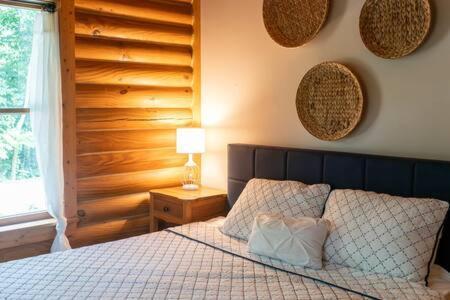 Cozy 2 Bedroom Cabin Nestled In Wooded Hideaway Monterey Εξωτερικό φωτογραφία