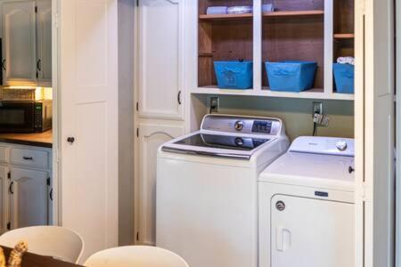 Cozy 2 Bedroom Cabin Nestled In Wooded Hideaway Monterey Εξωτερικό φωτογραφία