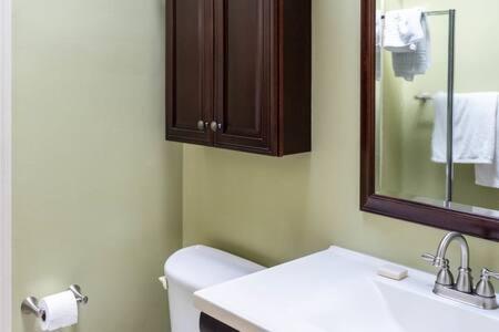 Cozy 2 Bedroom Cabin Nestled In Wooded Hideaway Monterey Εξωτερικό φωτογραφία